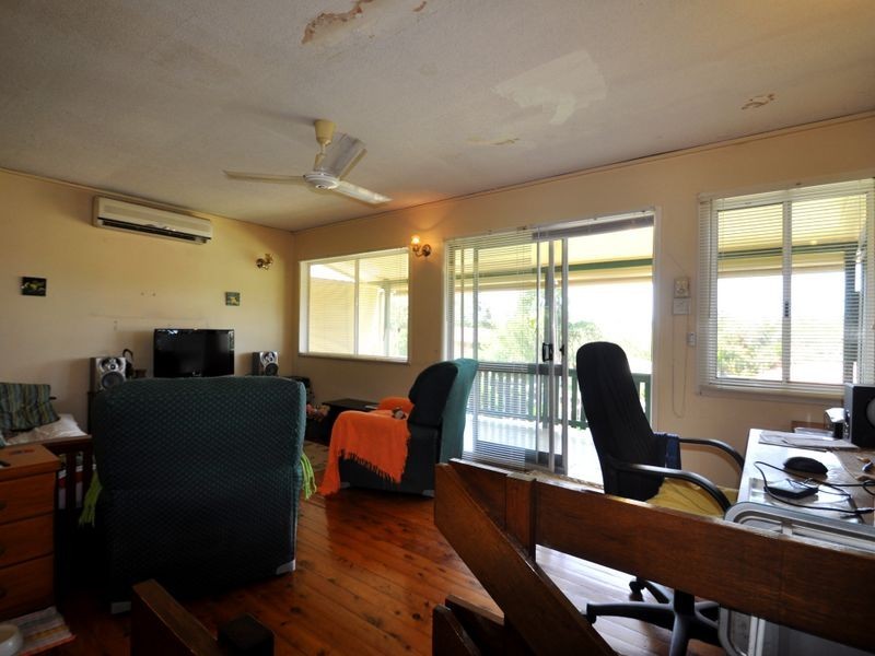 16 Laughlin Street, Kingston QLD 4114