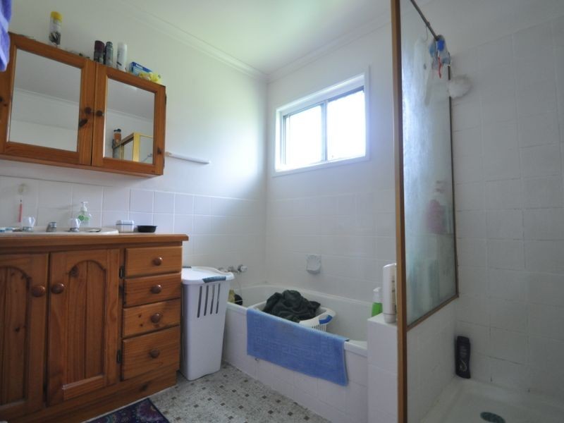 16 Darren Drive, Slacks Creek QLD 4127