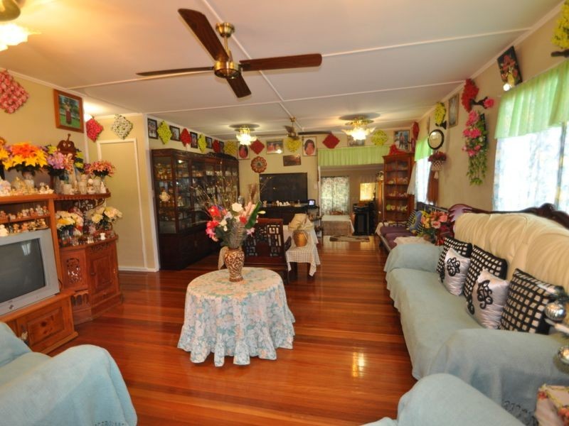 140 Jacaranda Ave, Logan Central QLD 4114