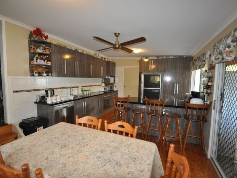 140 Jacaranda Ave, Logan Central QLD 4114