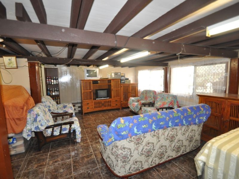 140 Jacaranda Ave, Logan Central QLD 4114