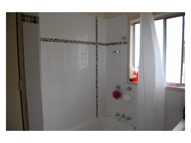 2 Heidi Street, Crestmead QLD 4132