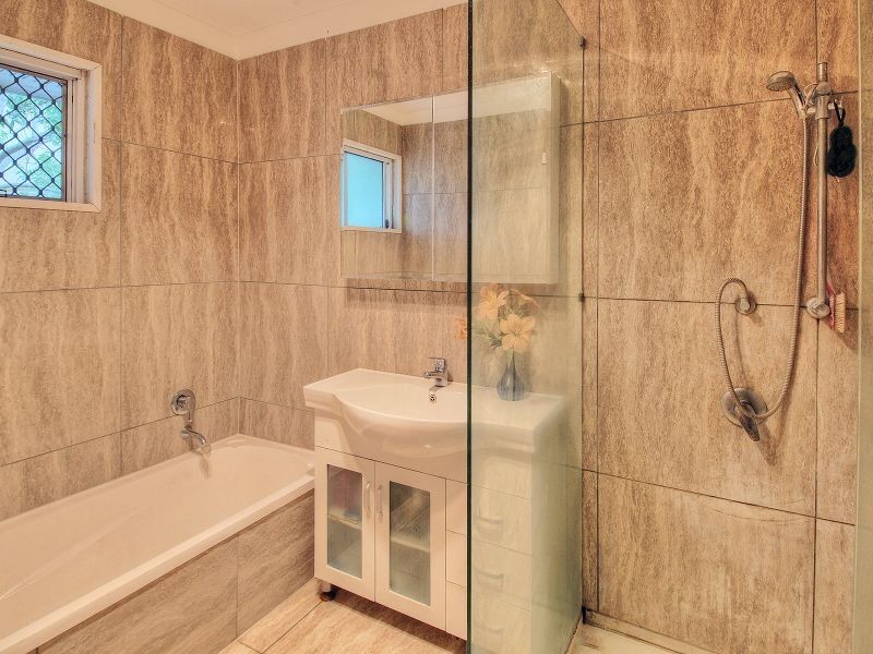 21 Floyd Street, Woodridge QLD 4114