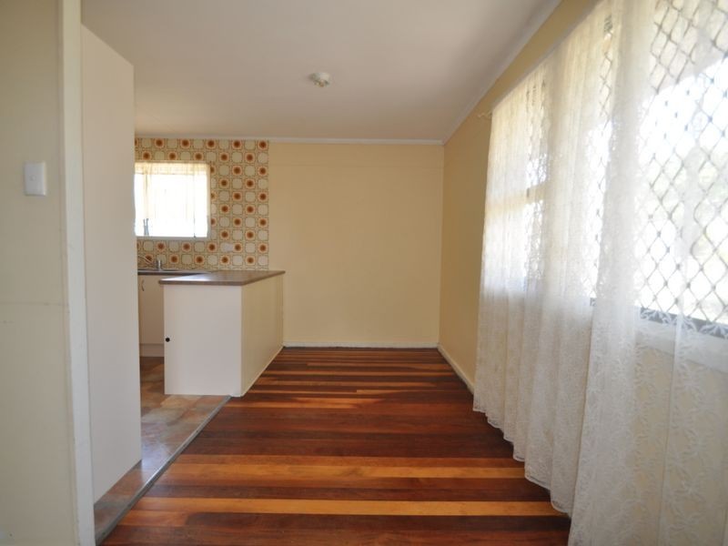 13 Fleur Street, Woodridge QLD 4114