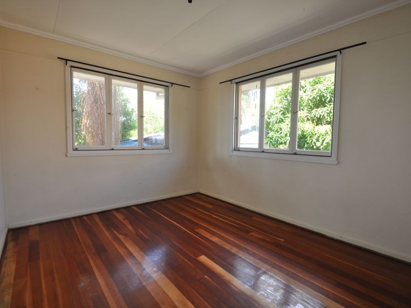 13 Fleur Street, Woodridge QLD 4114