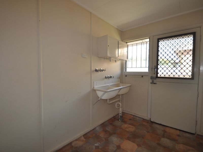 13 Fleur Street, Woodridge QLD 4114