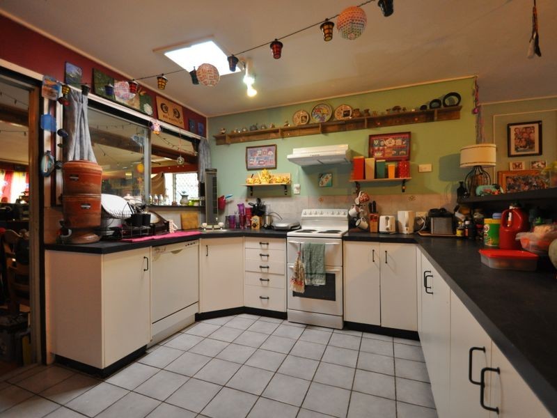 15 Karabil Street, Kingston QLD 4114