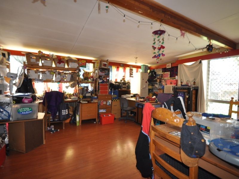 15 Karabil Street, Kingston QLD 4114