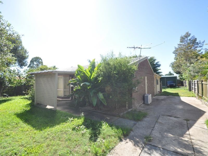 4 Dart Ave, Kingston QLD 4114