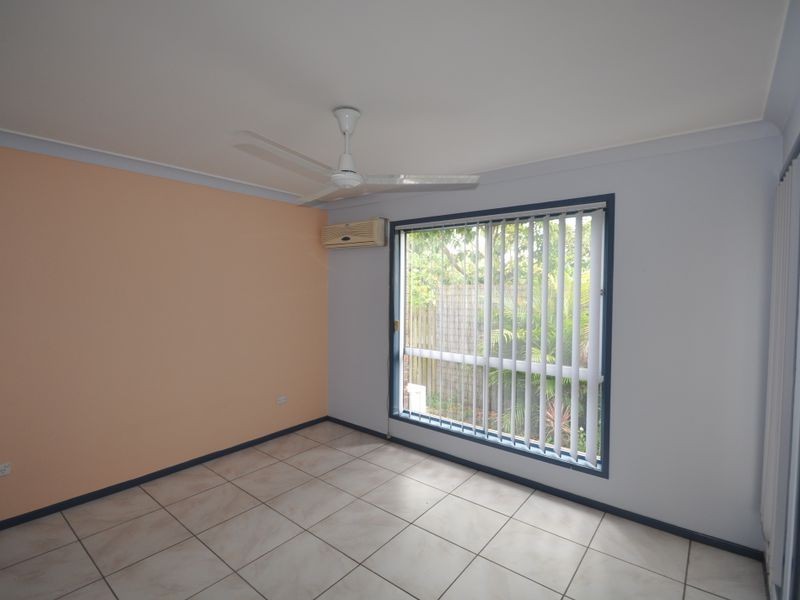 4 Dart Ave, Kingston QLD 4114