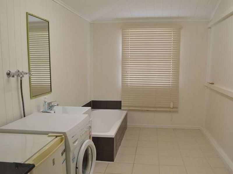 68 George Street, Toogoolawah QLD 4313