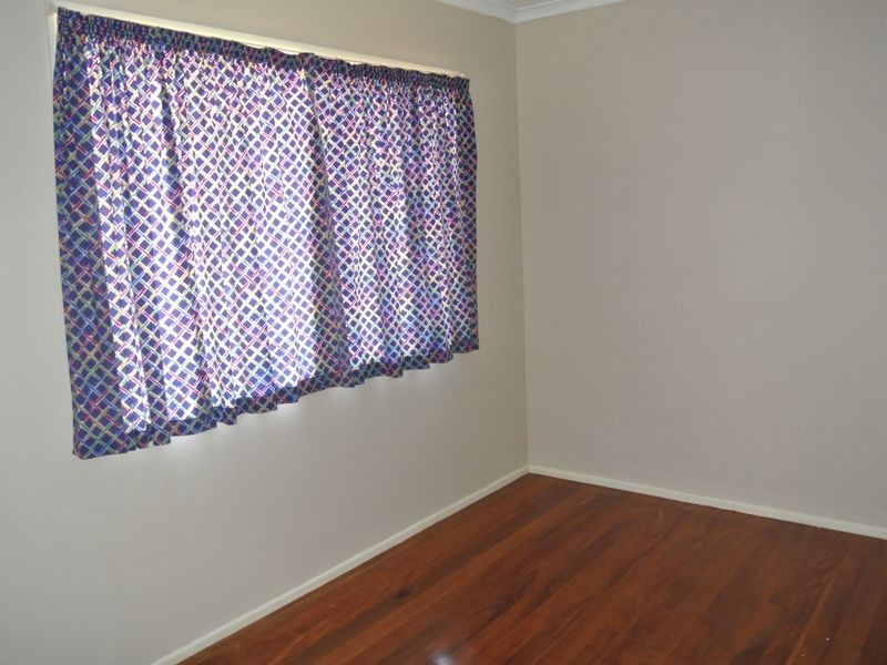 2 Sandra Street, Kingston QLD 4114