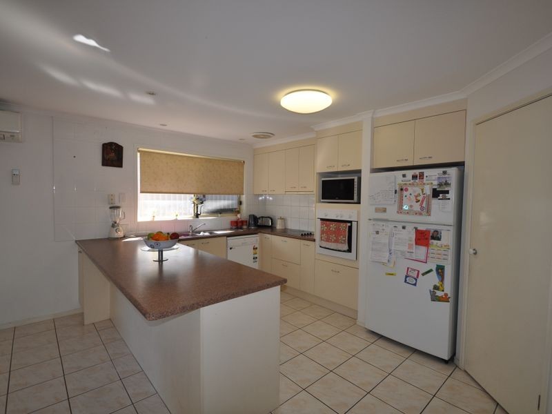 27 Tecoma Street, Kingston QLD 4114