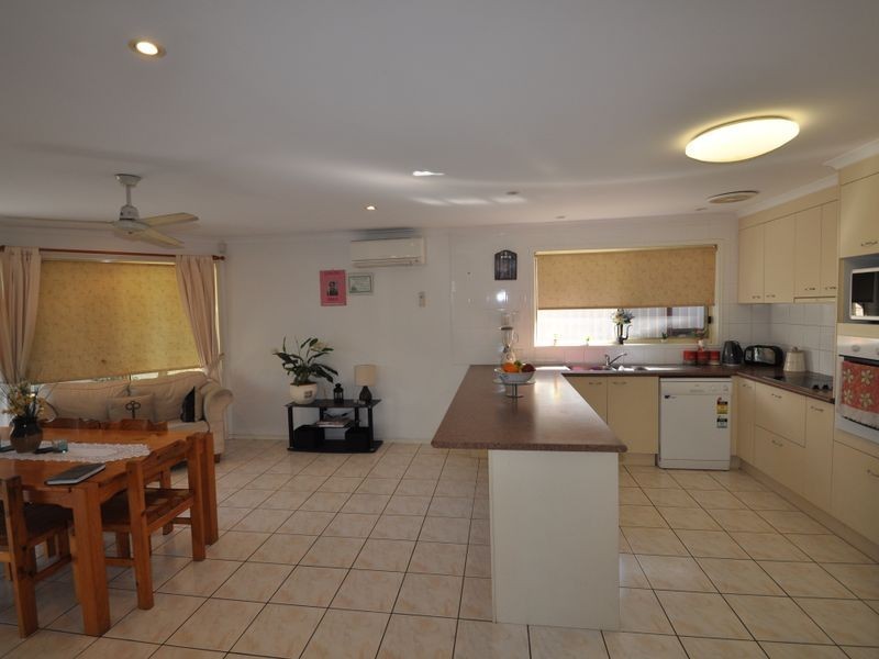 27 Tecoma Street, Kingston QLD 4114