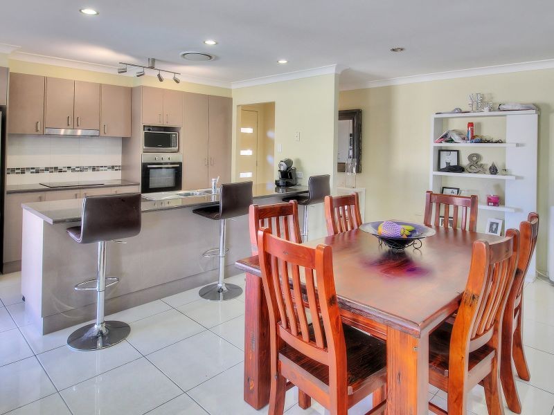 32 Allamanda Drive, Daisy Hill QLD 4127