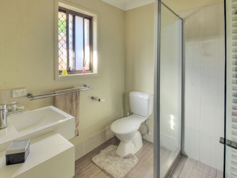 32 Allamanda Drive, Daisy Hill QLD 4127