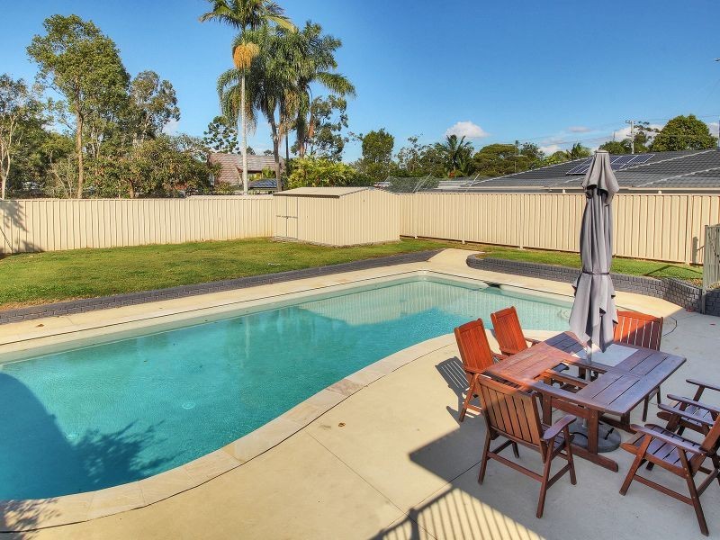 32 Allamanda Drive, Daisy Hill QLD 4127