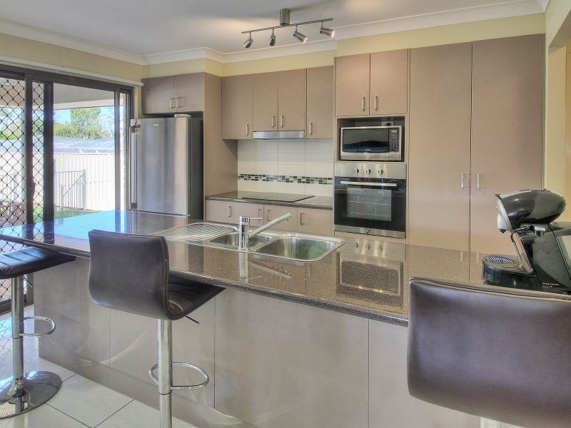 32 Allamanda Drive, Daisy Hill QLD 4127