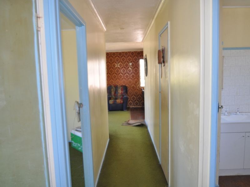 4 Willow Street, Woodridge QLD 4114