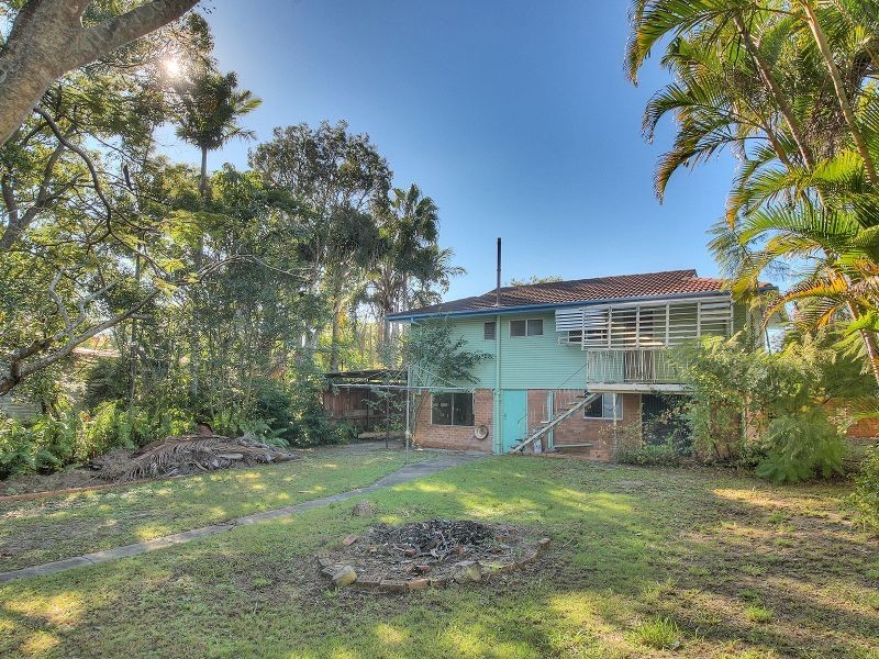 4 Willow Street, Woodridge QLD 4114