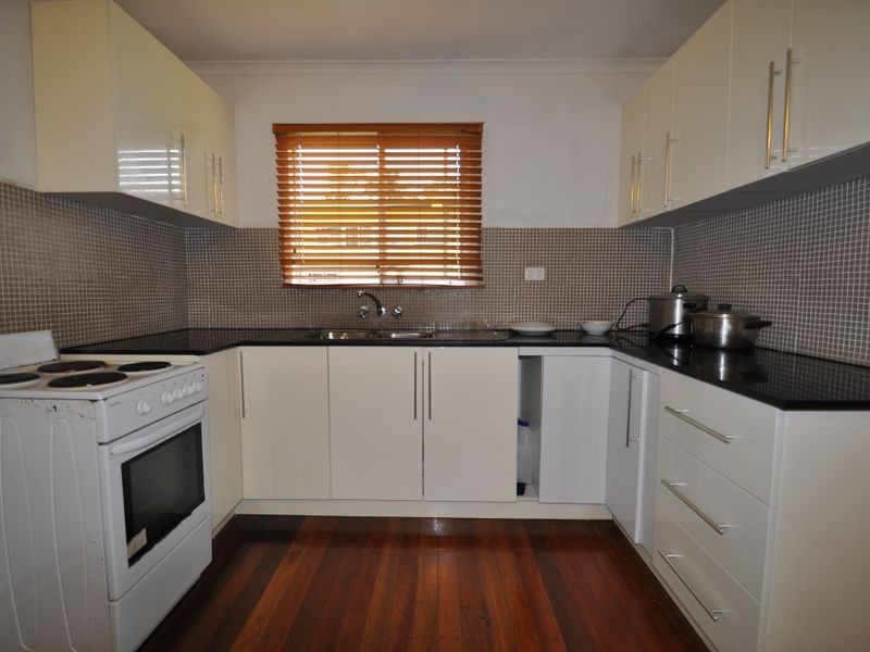 4 Welbeck Street, Logan Central QLD 4114