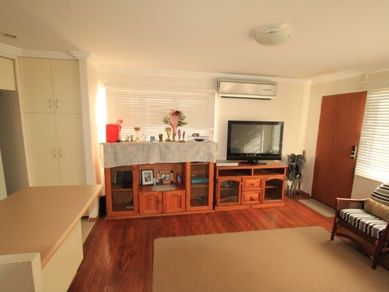 4 Orchid Street, Woodridge QLD 4114