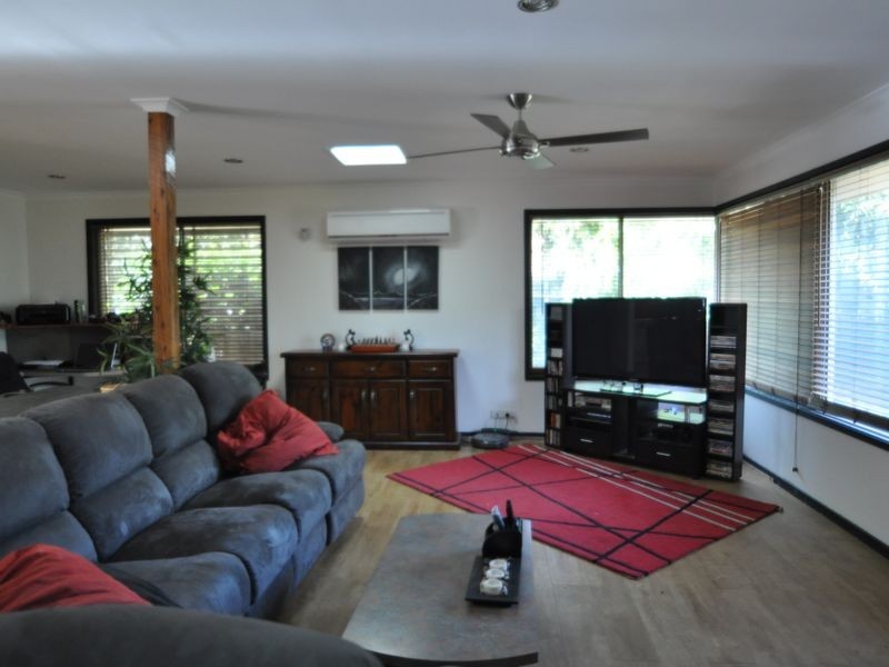 90-92 Queens Rd, Slacks Creek QLD 4127