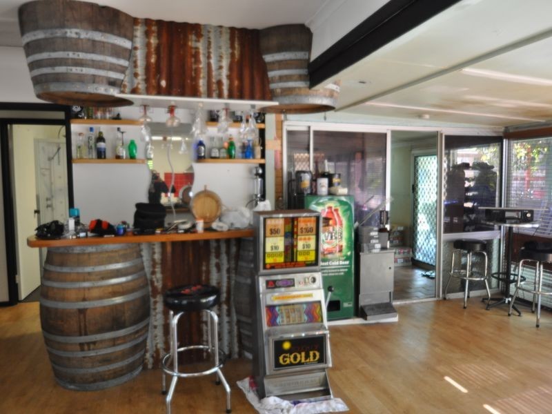 90-92 Queens Rd, Slacks Creek QLD 4127