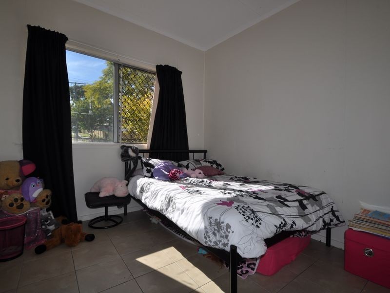 25 Bruce Road, Woodridge QLD 4114