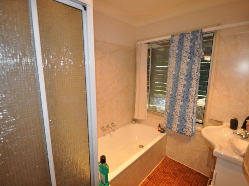 3 Canopus Ct, Kingston QLD 4114