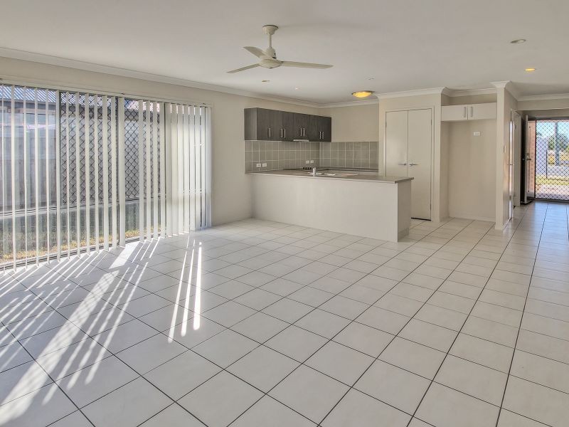 14 Fourth Avenue, Marsden QLD 4132