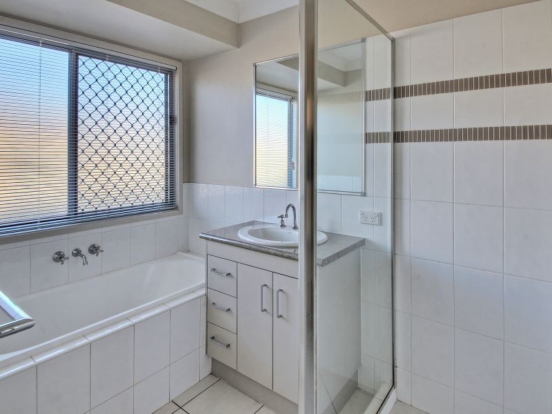 14 Fourth Avenue, Marsden QLD 4132