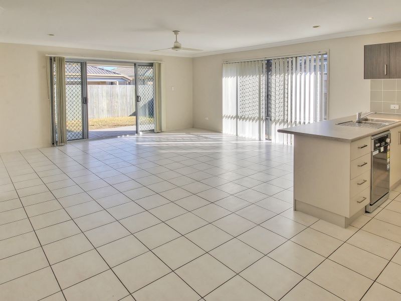 14 Fourth Avenue, Marsden QLD 4132