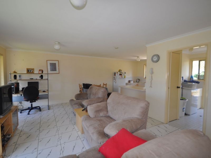 35 Velorum Drive, Kingston QLD 4114