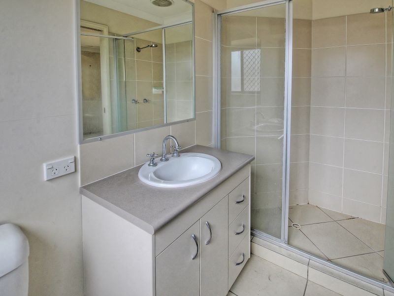 26 Pinelands St, Loganlea QLD 4131