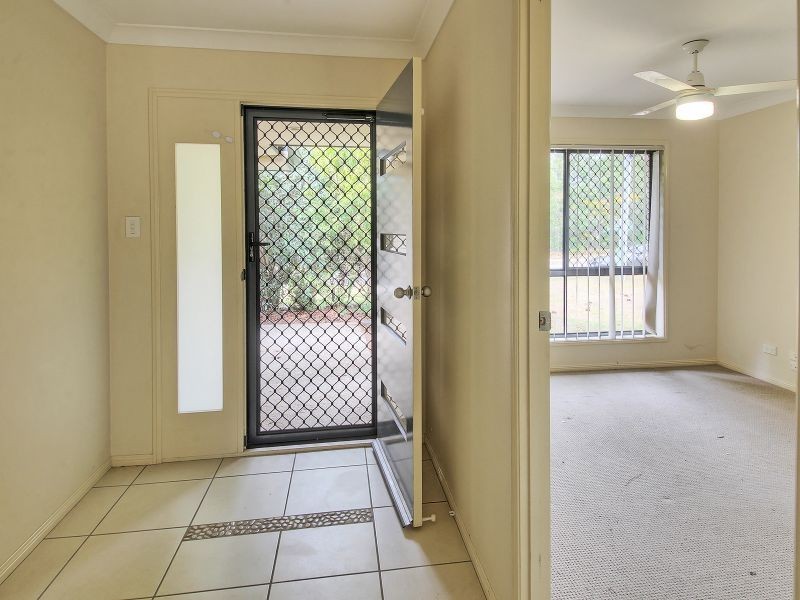 26 Pinelands St, Loganlea QLD 4131
