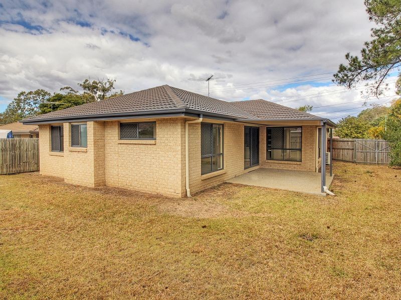 26 Pinelands St, Loganlea QLD 4131