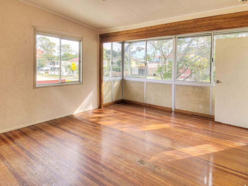 6 Oakland Avenue, Woodridge QLD 4114