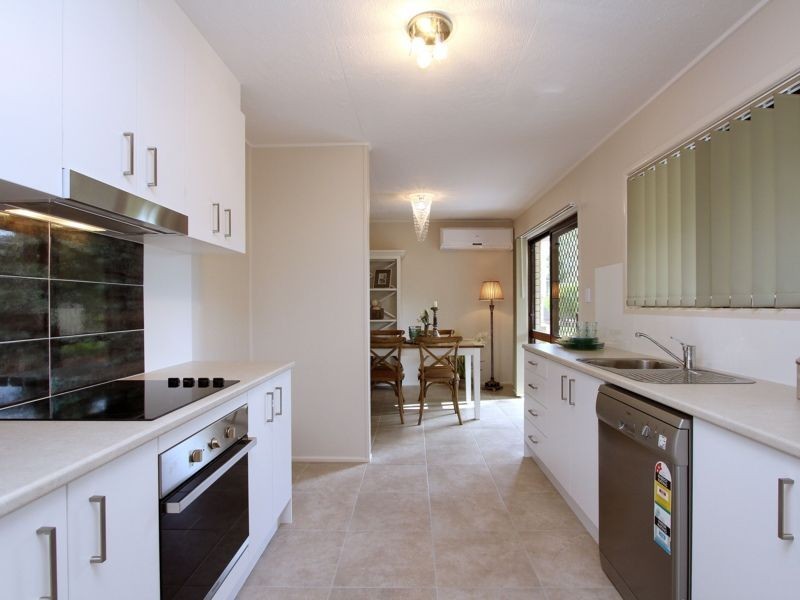 9 Greyash Street, Kingston QLD 4114