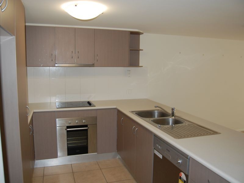 27/23 GARFIELD ROAD, Logan Central QLD 4114