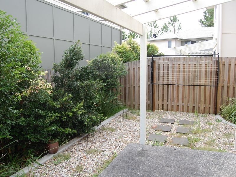 27/23 GARFIELD ROAD, Logan Central QLD 4114