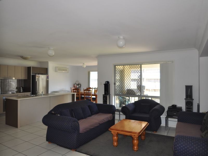 53 Paul Drive (crn Delaforce St), Regents Park QLD 4118