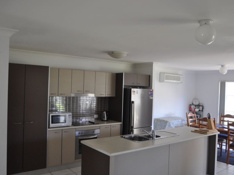 53 Paul Drive (crn Delaforce St), Regents Park QLD 4118