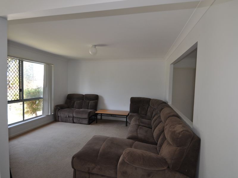 53 Paul Drive (crn Delaforce St), Regents Park QLD 4118