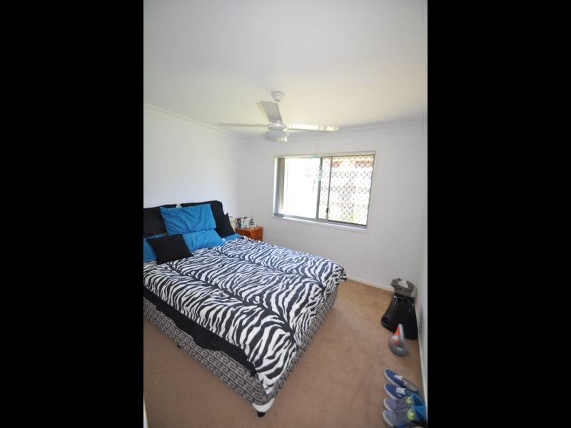 53 Paul Drive (crn Delaforce St), Regents Park QLD 4118