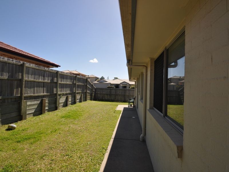 53 Paul Drive (crn Delaforce St), Regents Park QLD 4118