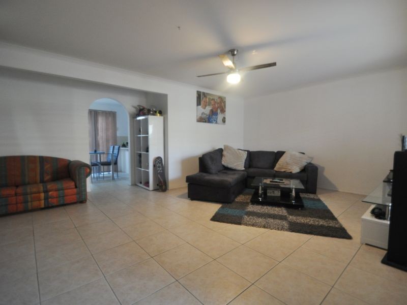 10/9-11 Damalis Street, Woodridge QLD 4114