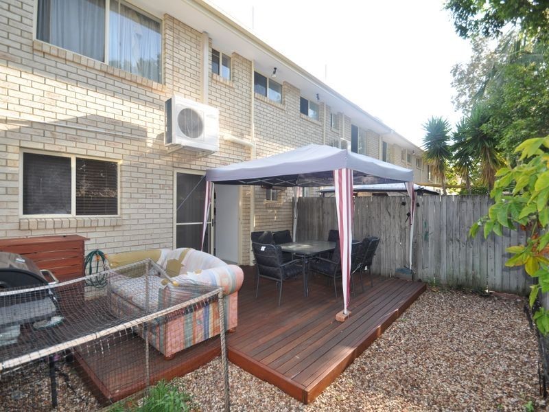 10/9-11 Damalis Street, Woodridge QLD 4114