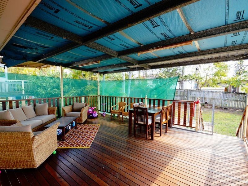 16 Stuart Street, Woodridge QLD 4114