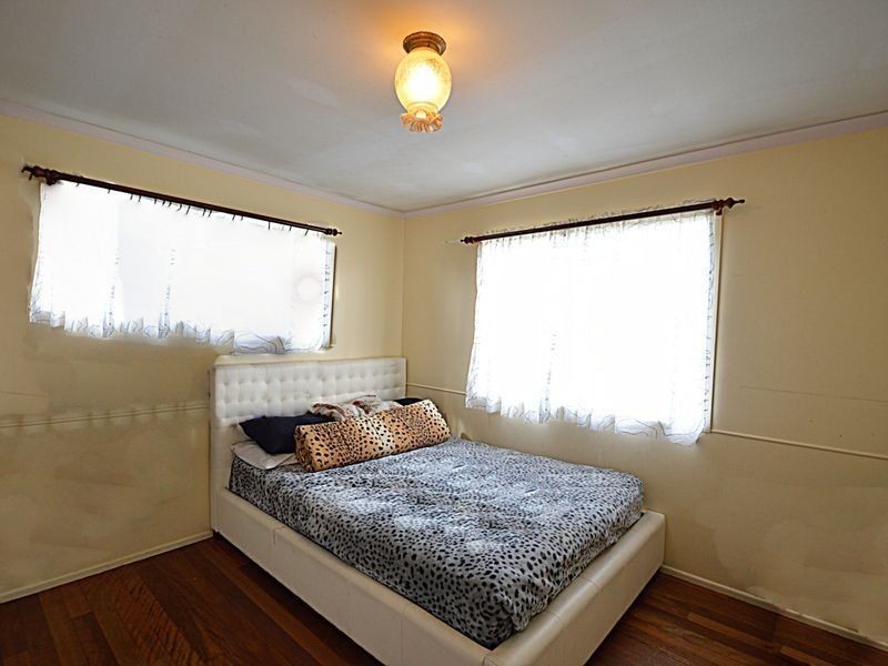 16 Stuart Street, Woodridge QLD 4114